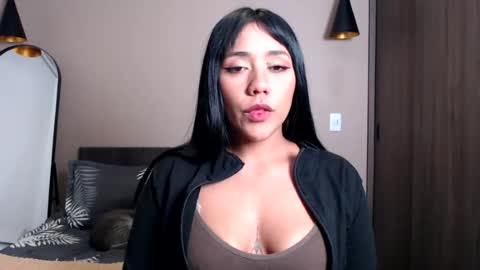 Snapshot of juli_love11 chatting on 07-25-26, 12:09 JULIETA online show from 07-25-26, 12:09