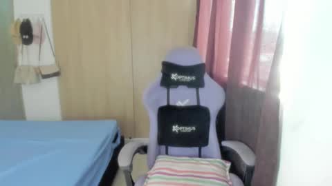 juli_santos_22 online show from 05-03-26, 04:13