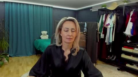 julia__cherry_ online show from 03-27-26, 03:12