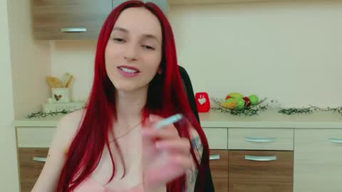 JuliaJae online show from 05-09-26, 06:40