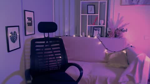 Julia  online show from 01-10-25, 11:29