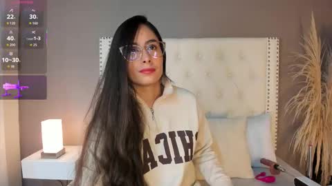 J U L IA   M A R T I N E Z online show from 02-02-26, 11:31