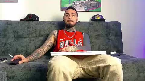 Snapshot of julian_tattoo chatting on 06-23-26, 08:40 Julian independent model online show from 06-23-26, 08:40
