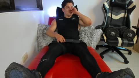 julian_wallace online show from 04-10-26, 10:25