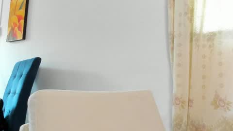 julian_wallace1 online show from 07-01-26, 03:45