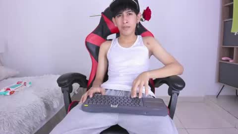 Snapshot of julian_xp chatting on 07-20-26, 07:38 Julian online show from 07-20-26, 07:38
