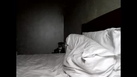 Snapshot of julianagold1 chatting on 12-22-25, 11:35 julianagold1 online show from 12-22-25, 11:35