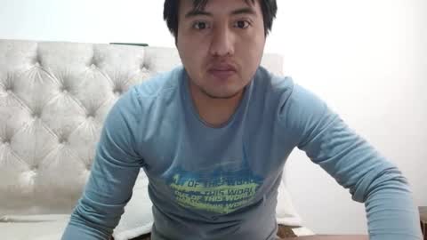 Snapshot of julianalvarez95 chatting on 04-03-26, 12:36 Julian online show from 04-03-26, 12:36