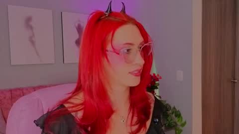 Juliana online show from 03-26-26, 05:07