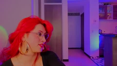 Snapshot of julianna_saenz chatting on 05-23-26, 06:23 Juliana online show from 05-23-26, 06:23