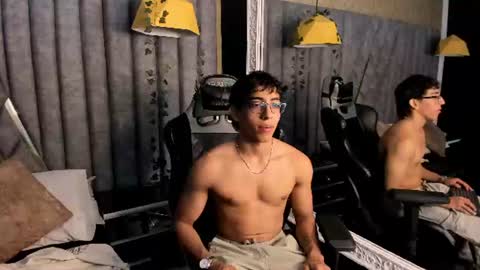 Julian online show from 07-12-26, 08:55