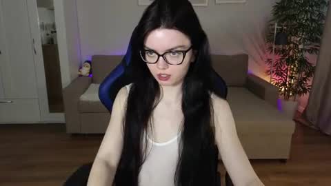 Julia online show from 06-26-26, 08:52