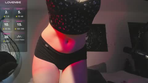 Julls online show from 06-04-26, 02:06