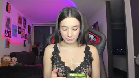 Jeimy Help me to reach 100 thumbs up online show from 03-06-26, 12:07