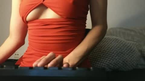 Julie-Game online show from 06-18-26, 08:24