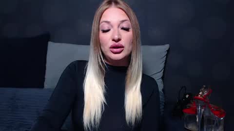 julia online show from 07-15-26, 07:46