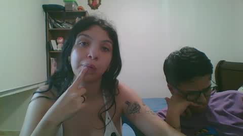 Snapshot of julieta969028 chatting on 04-18-26, 03:43 Nati online show from 04-18-26, 03:43