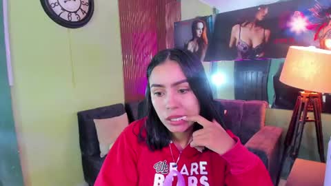 Snapshot of julieta_fn chatting on 06-08-26, 01:44 julieta_fn online show from 06-08-26, 01:44