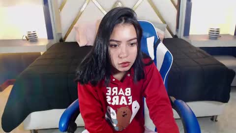 Snapshot of julieta_fn chatting on 07-18-26, 01:26 julieta_fn online show from 07-18-26, 01:26