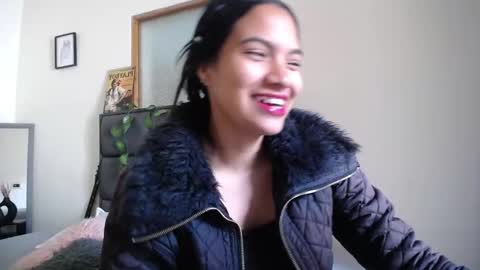Snapshot of julieta_parker7 chatting on 03-27-26, 04:40 Julieta online show from 03-27-26, 04:40