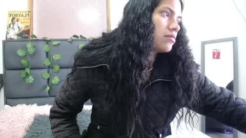 Snapshot of julieta_parker7 chatting on 03-29-26, 01:00 Julieta online show from 03-29-26, 01:00