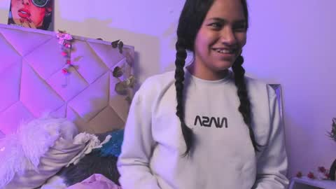 Snapshot of julieta_parker7 chatting on 04-09-26, 07:03 Julieta online show from 04-09-26, 07:03