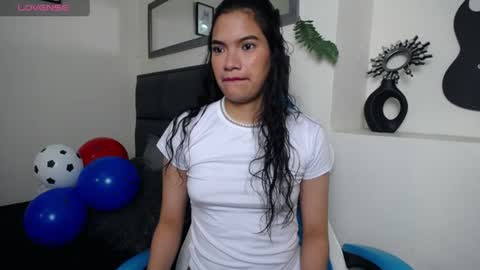 Snapshot of julieta_parker7 chatting on 06-13-26, 01:58 Julieta online show from 06-13-26, 01:58