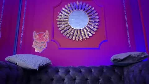 Snapshot of julieta_russell chatting on 04-23-26, 11:42 Julieta online show from 04-23-26, 11:42