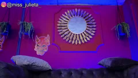 Snapshot of julieta_russell chatting on 05-22-26, 11:38 Julieta online show from 05-22-26, 11:38