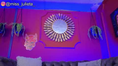 Snapshot of julieta_russell chatting on 05-25-26, 11:49 Julieta online show from 05-25-26, 11:49