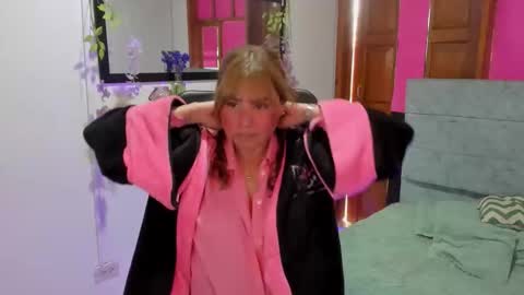 julieta_star69 online show from 04-15-26, 06:59