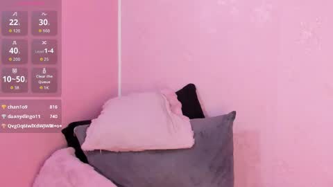 Julieth online show from 04-11-26, 07:45