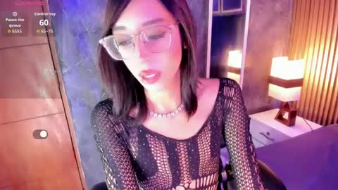   J U L L I E T A F O X   online show from 04-18-26, 05:00