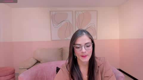 Snapshot of juliettabasset chatting on 01-30-25, 11:55 JULIETTA online show from 01-30-25, 11:55