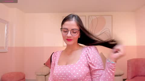 Snapshot of juliettabasset chatting on 01-31-25, 12:07 JULIETTA online show from 01-31-25, 12:07