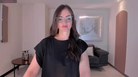 Snapshot of juliettabasset chatting on 03-05-25, 12:11 JULIETTA online show from 03-05-25, 12:11