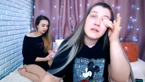 Snapshot of jullymood chatting on 03-14-26, 08:42 DoubleCherry online show from 03-14-26, 08:42