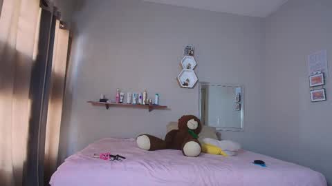  Isa y Luci  online show from 05-29-26, 08:29