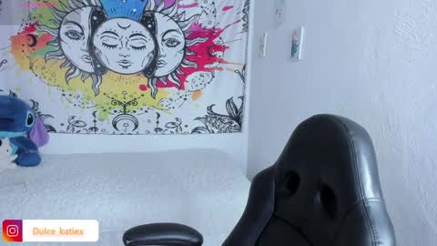 Snapshot of just_katiex chatting on 04-04-26, 01:41 Sofia online show from 04-04-26, 01:41