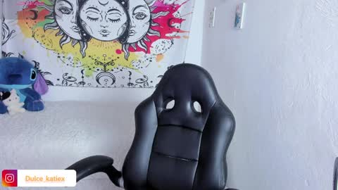 Snapshot of just_katiex chatting on 04-05-26, 02:14 Sofia online show from 04-05-26, 02:14