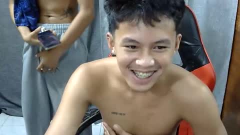 Snapshot of justcallme_james chatting on 05-10-26, 03:12 James online show from 05-10-26, 03:12