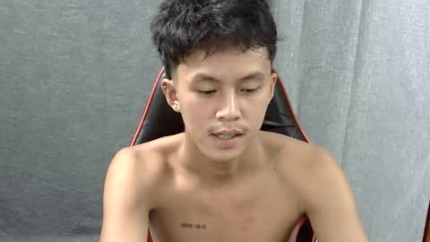 Snapshot of justcallme_james chatting on 05-18-26, 03:35 James online show from 05-18-26, 03:35