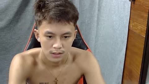 Snapshot of justcallme_james chatting on 06-08-26, 03:40 James online show from 06-08-26, 03:40