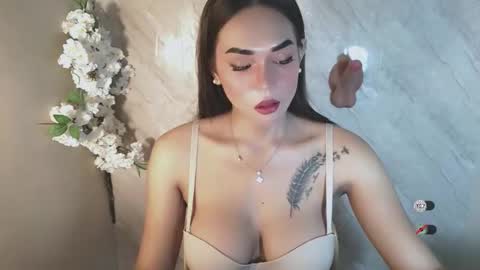 justhewayouare21 online show from 04-28-26, 02:38