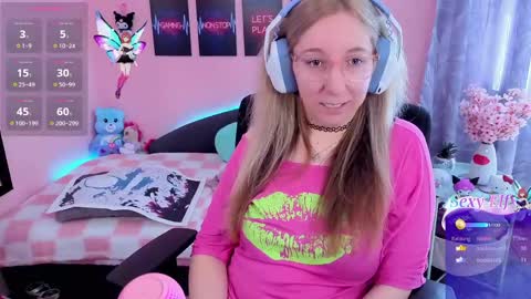 Snapshot of justkerryx chatting on 04-15-26, 10:33 Kerry online show from 04-15-26, 10:33