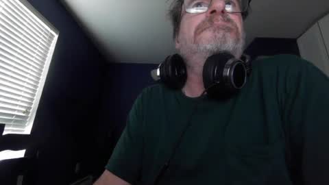 Snapshot of justmetool chatting on 06-20-26, 10:01 Tool online show from 06-20-26, 10:01