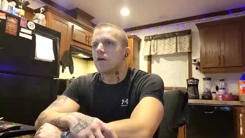 Snapshot of justus0624 chatting on 10-17-25, 01:42 justus0624 online show from 10-17-25, 01:42