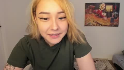 Snapshot of ka00ru_chan chatting on 06-16-26, 11:35 Kaoru online show from 06-16-26, 11:35
