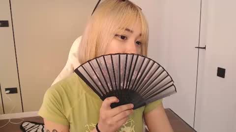 Snapshot of ka00ru_chan chatting on 07-25-26, 09:51 Kaoru online show from 07-25-26, 09:51