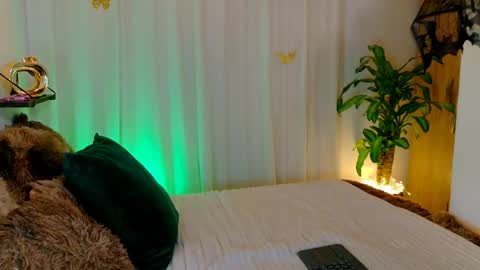 Kaaiiri online show from 05-27-26, 01:57